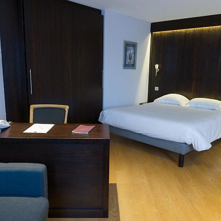 Cottage Logis Hotel - Restaurant Dudelange Eksteriør bilde
