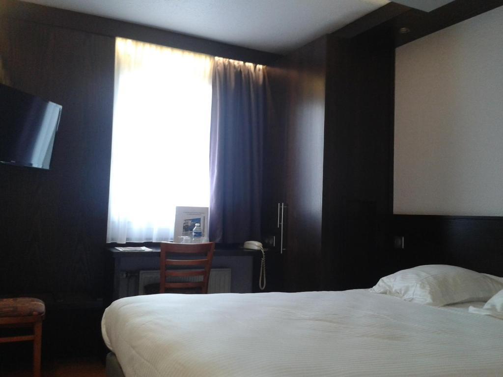 Cottage Logis Hotel - Restaurant Dudelange Rom bilde
