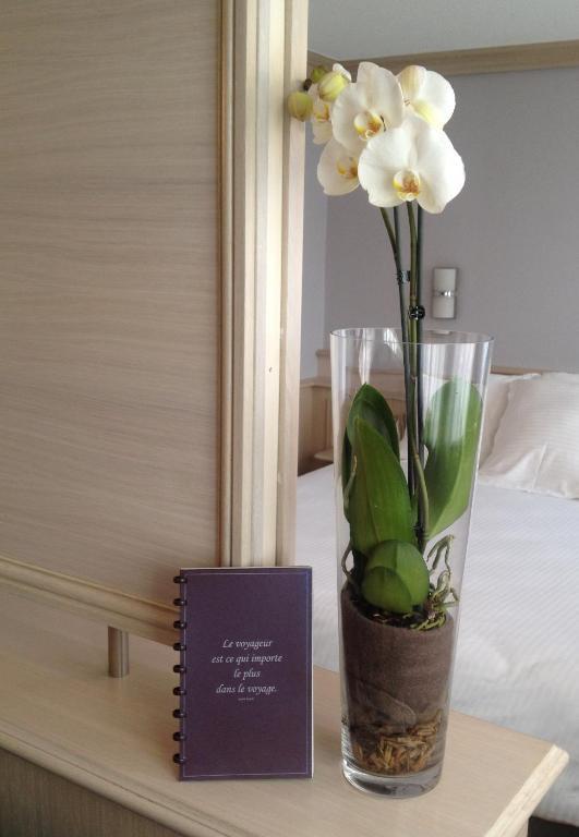 Cottage Logis Hotel - Restaurant Dudelange Rom bilde