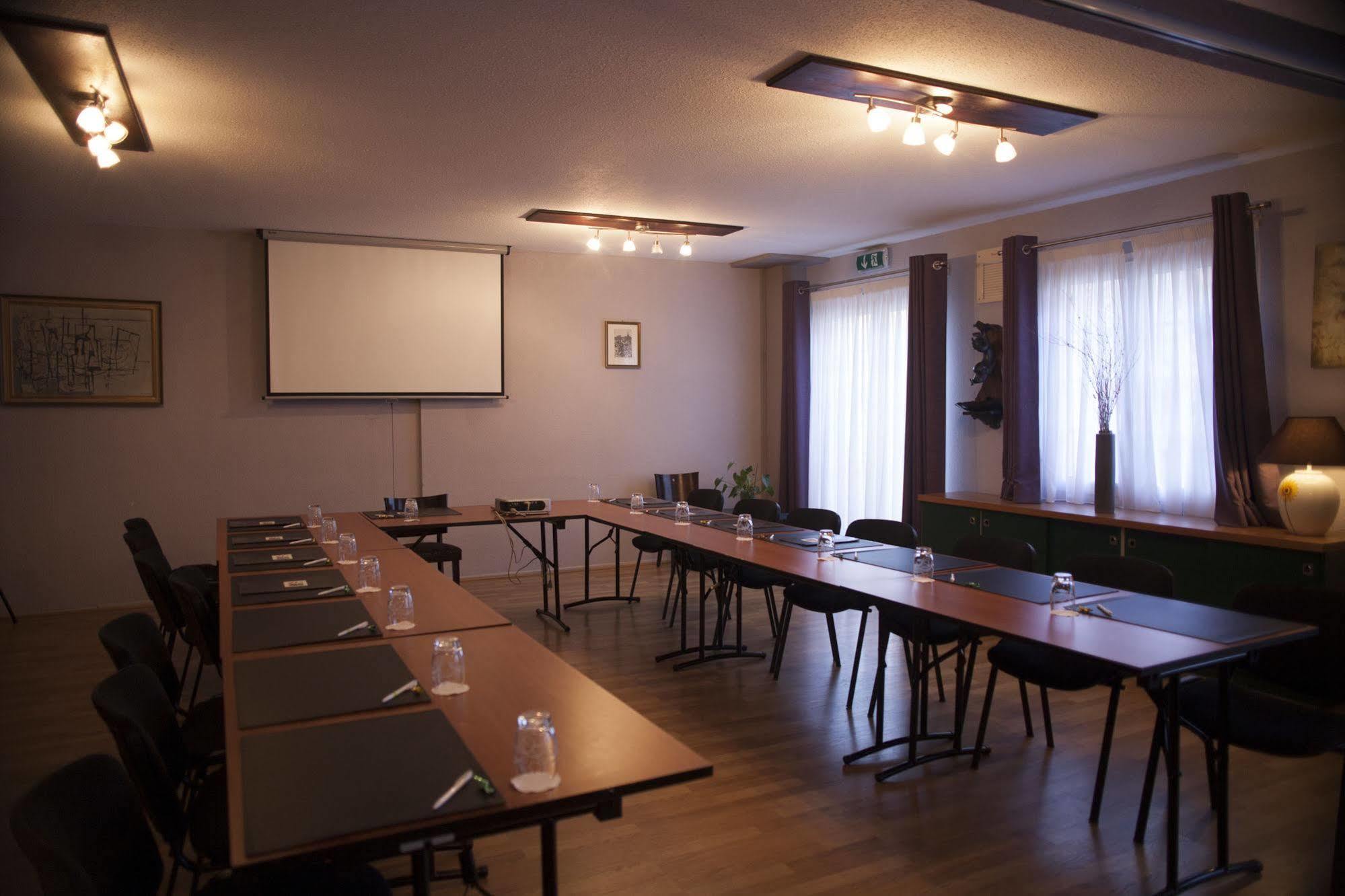 Cottage Logis Hotel - Restaurant Dudelange Eksteriør bilde