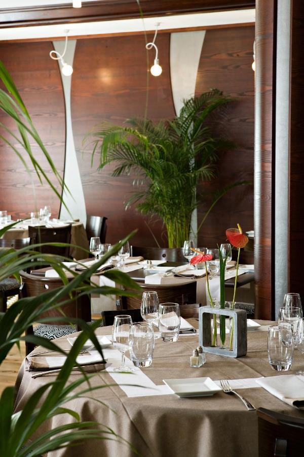 Cottage Logis Hotel - Restaurant Dudelange Eksteriør bilde